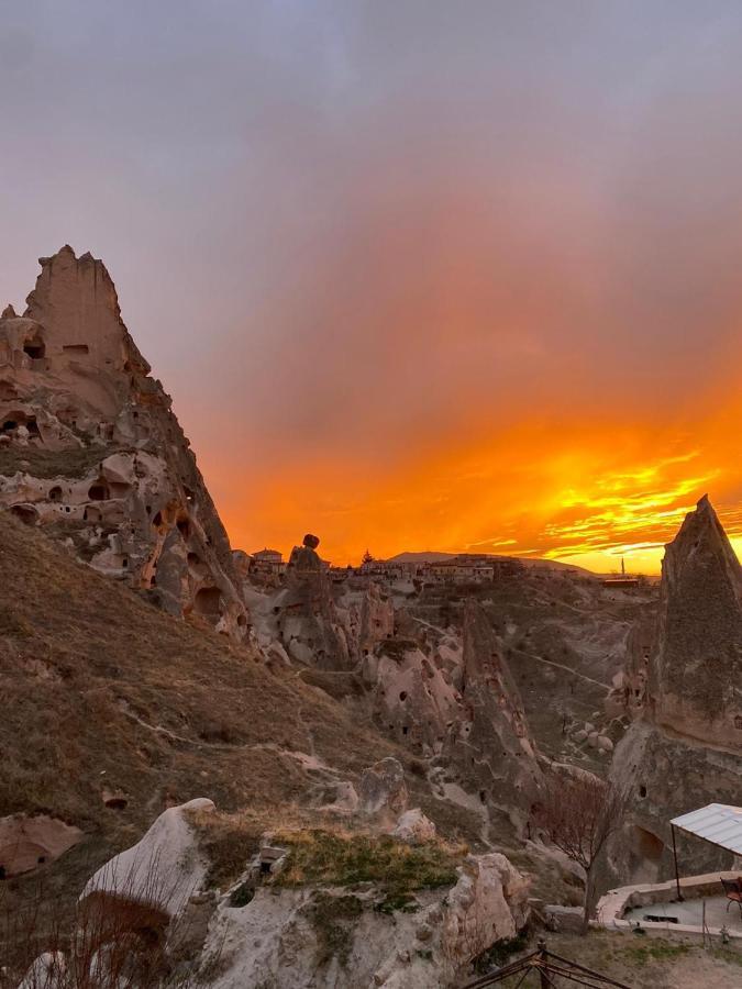 Anatelein Cave Hotel Uchisar Exterior photo