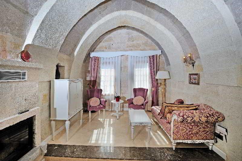 Anatelein Cave Hotel Uchisar Exterior photo