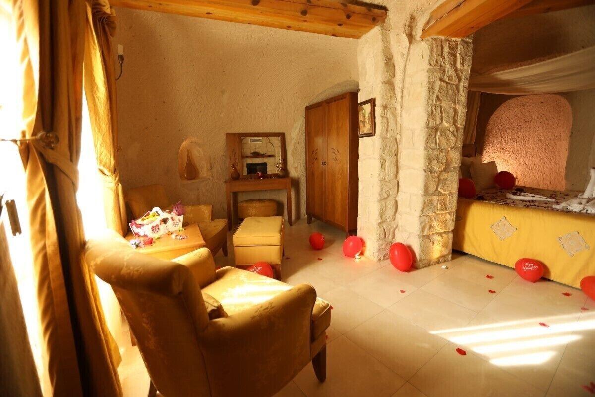 Anatelein Cave Hotel Uchisar Exterior photo